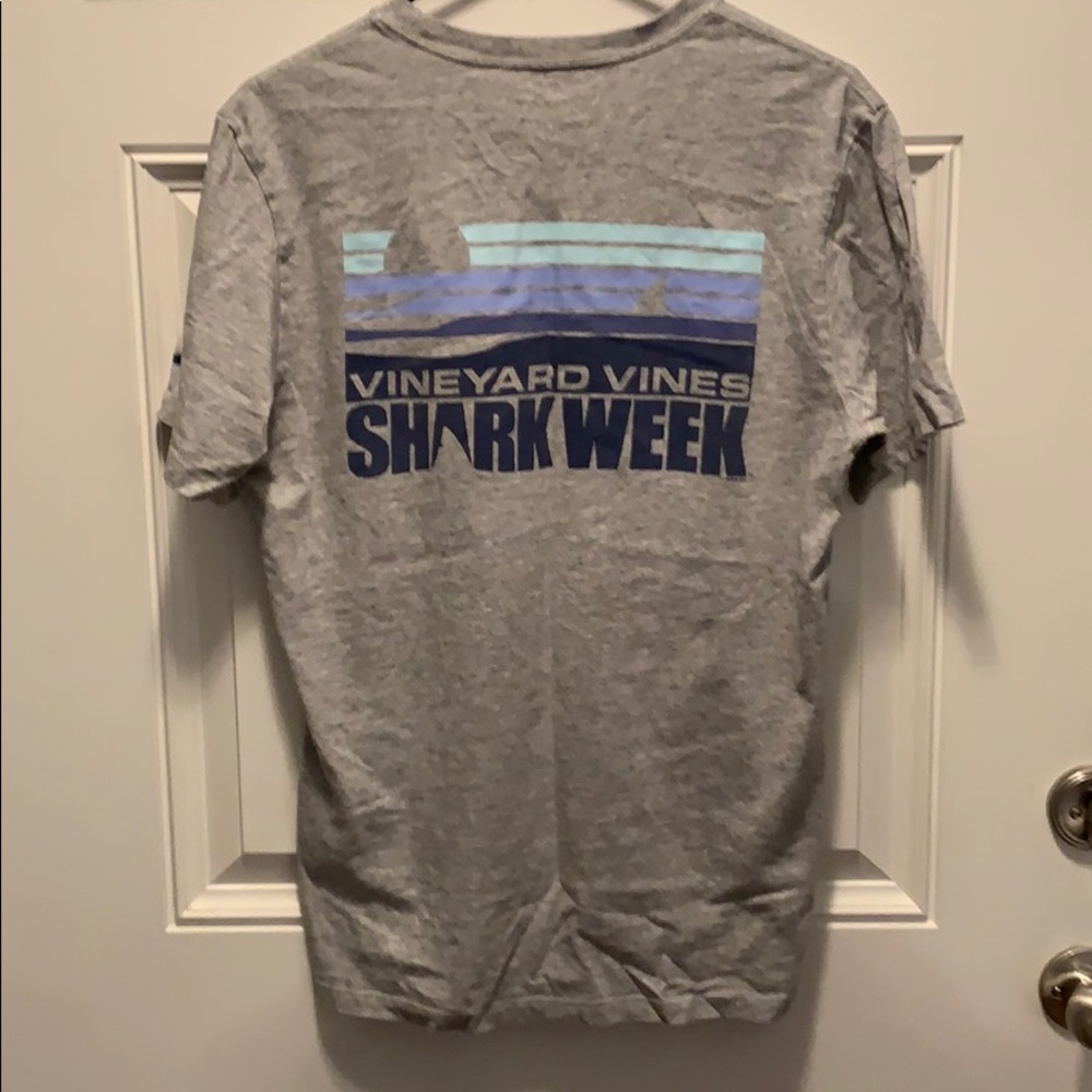 Vineyard Vines short sleeved tshirt